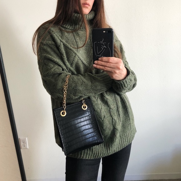 Last One // CHUNKY KNIT SWEATER - Picture 5 of 8